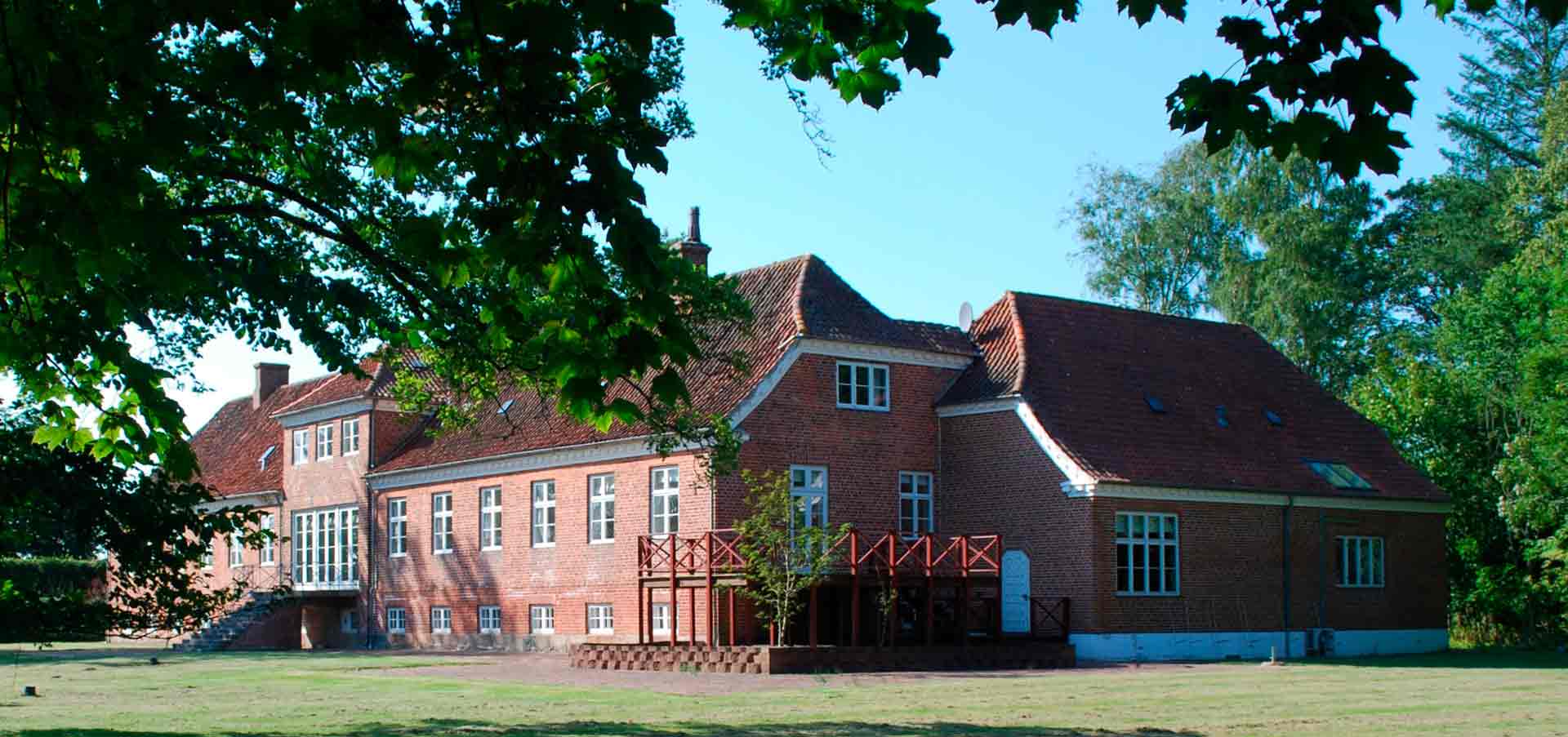 Naturskøn have hos behandlingscenter søby park