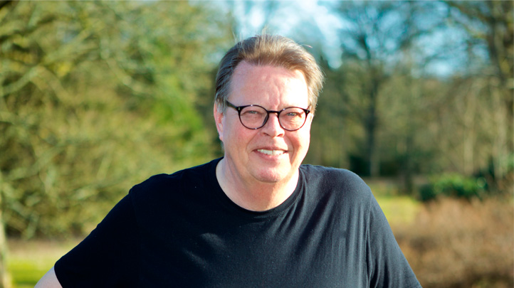 Steen Beck med natur baggrund